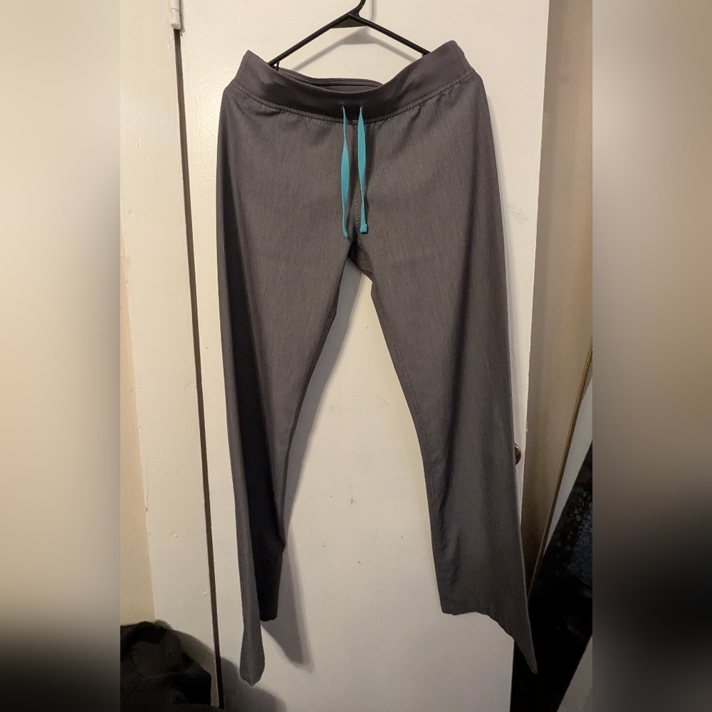 Figs scrub pants graphite